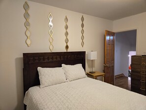 Iron/ironing board, WiFi, bed sheets
