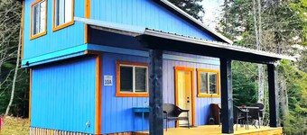 Cozy Spacious Cabin in Tiny House Village! 10A