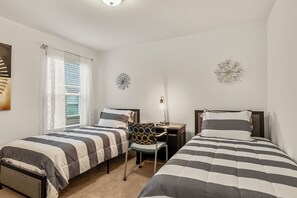 Strykejern/-brett, wi-fi og sengetøy