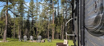 Cozy Camper Retreat In Charming Kalispell 1 Bed + Bunks Full Bath & Kitchen