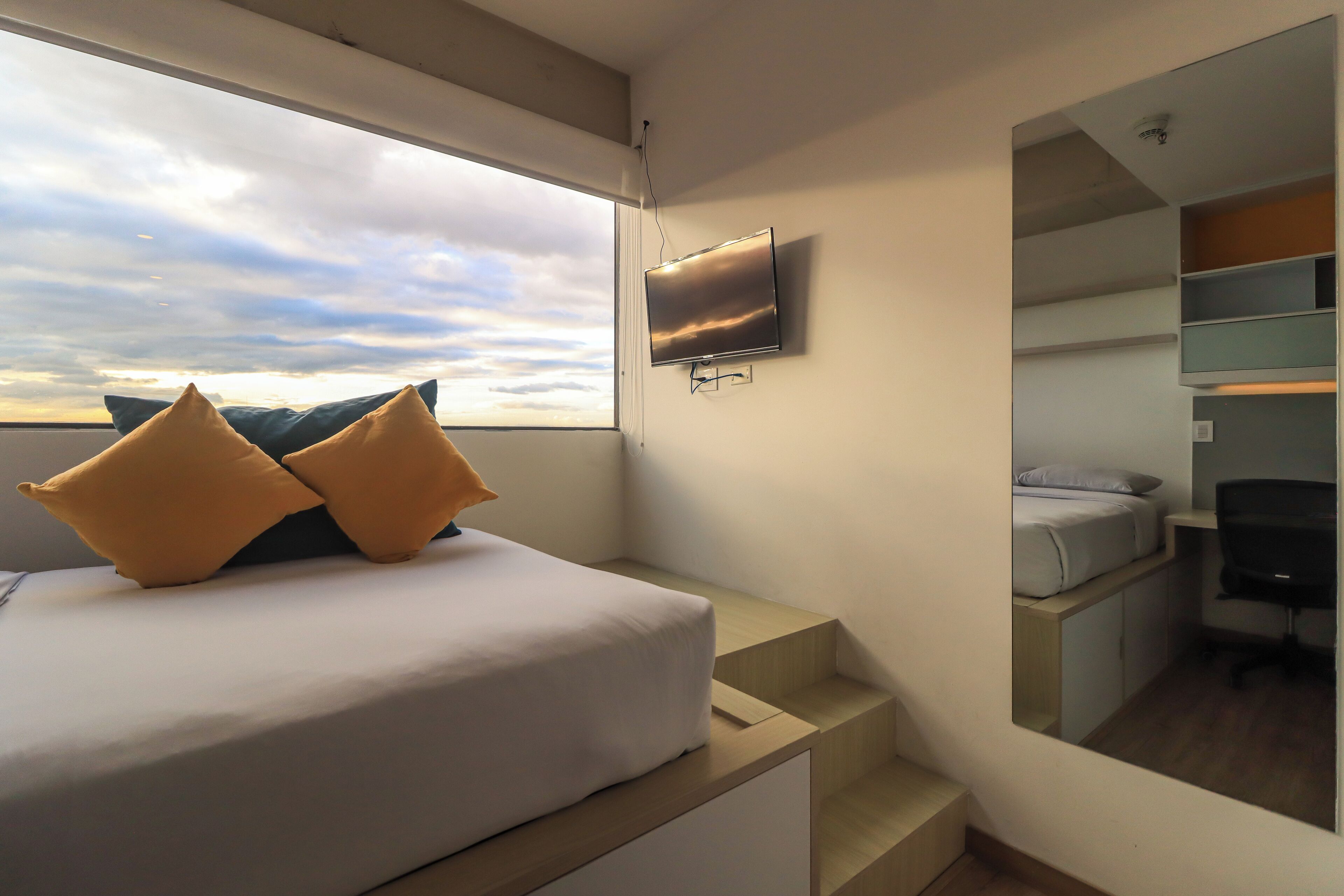 Skrivebord og wi-fi (inkludert)