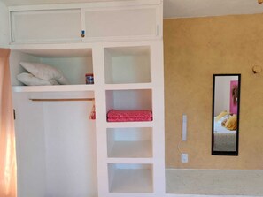 2 bedrooms, in-room safe, iron/ironing board, WiFi