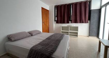 Cozy 1-bedroom studio in marvelous Jericho with AC