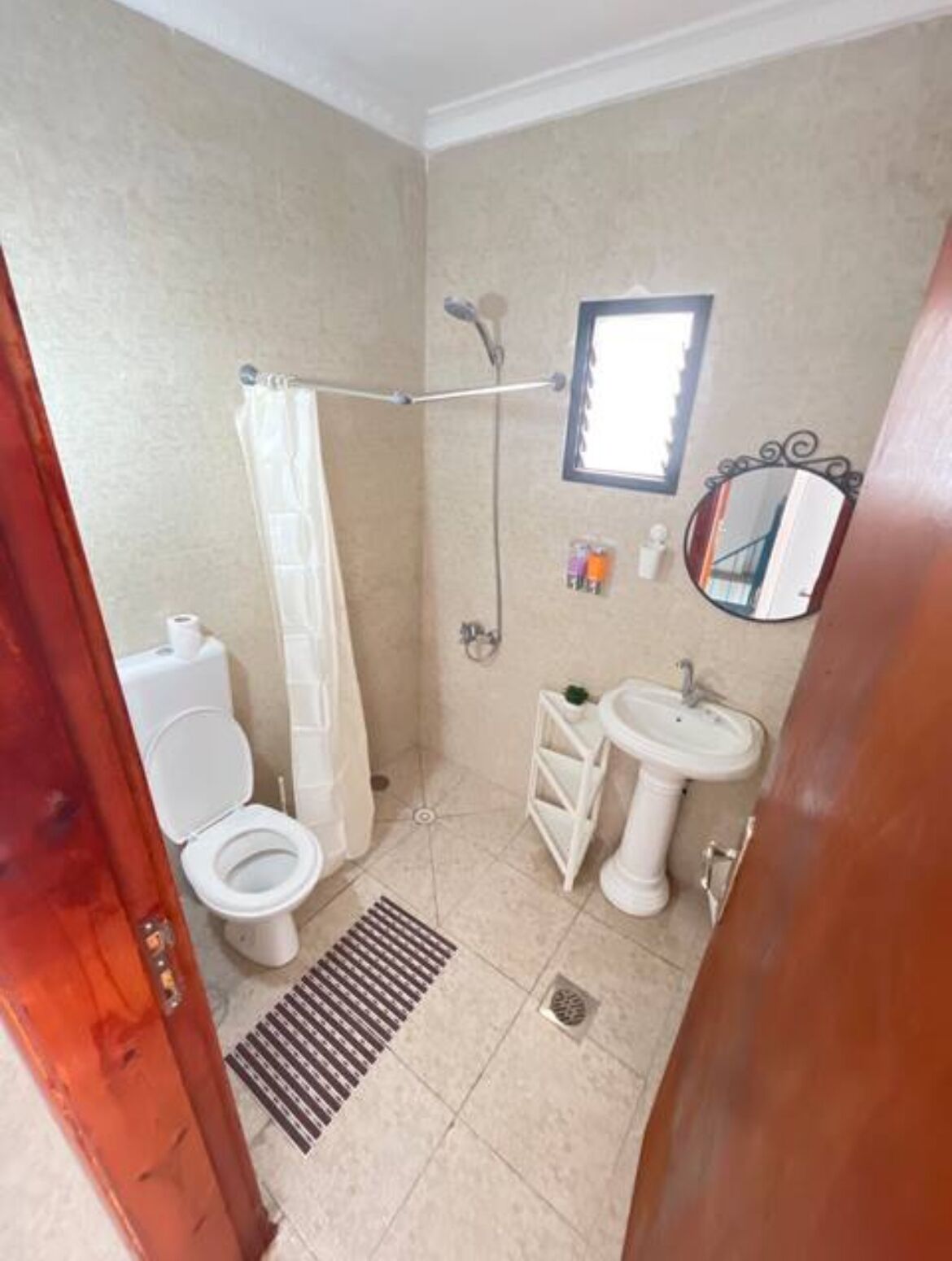 Towels, toilet paper