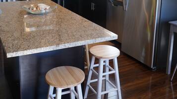 Apartament, s'admeten animals de companyia, vistes a l'oceà | Cuina privada