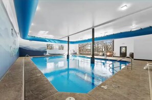 Indoor pool, outdoor pool - 1 mile from Silver Dollar City- Hot Tub and Game Room (Branson)