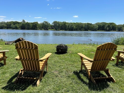 Riverview Retreat- Engler's Escape in Wilmington on the Kankakee River