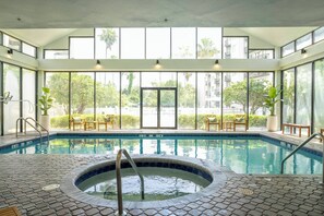 Indoor pool, outdoor pool - Universal Nest Orlando • 5 Min to Epic • Pool View • Free Parking no extra fee (Orlando)