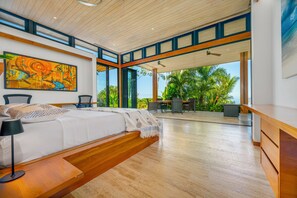 Strykjärn/strykbräda, wi-fi och sängkläder