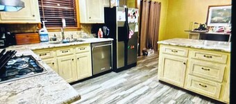 Marvelous 4-bedroom house with AC in charming Liberty