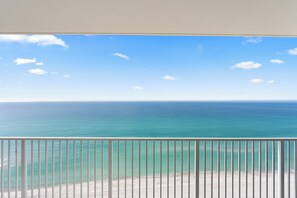 Property grounds - Exclusive beachfront units and breathtaking ocean views at Princess Condos. (Panama City Beach)