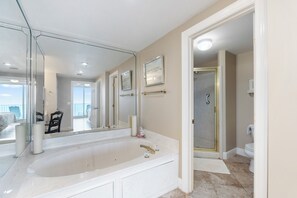 Een douche, een bubbelbad