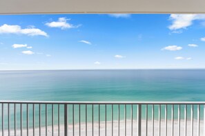 Property grounds - Exclusive beachfront units and breathtaking ocean views at Princess Condos. (Panama City Beach)