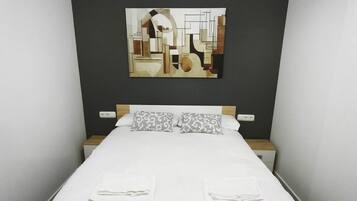 2 bedrooms, iron/ironing board, WiFi, bed sheets