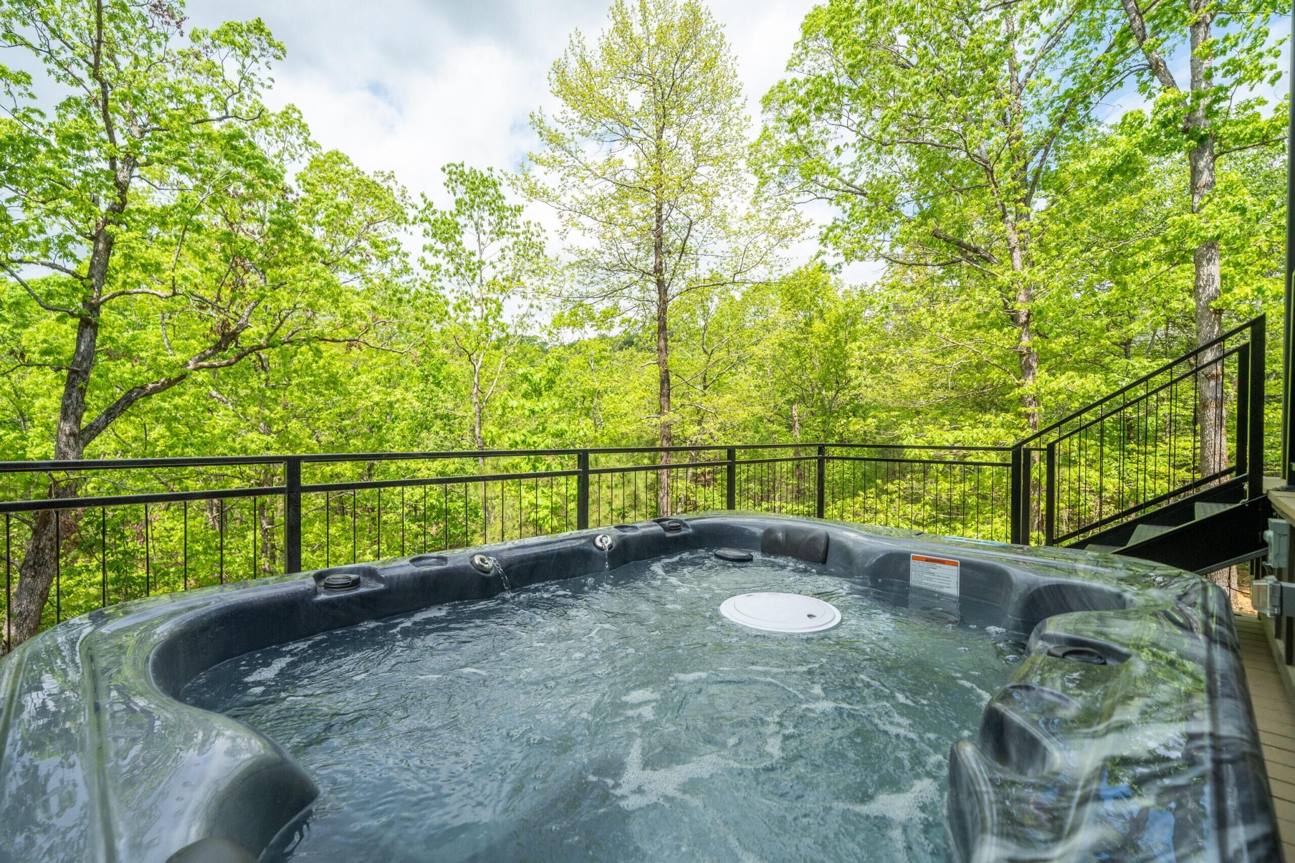 Tina de hidromasaje al aire libre