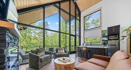 The Eagle at In the Trees, Hot Tub, Mountaintop, Fireplace, Luxury