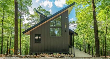 The Wagoner at In the Trees Luxury Resort, Mountaintop, Hot Tub, Outdoor Fireplace
