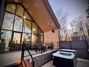 Terrace/patio - The Bramble at In the Trees, Mountaintop, Hot Tub, Fireplace, Luxury (Hot Springs National Park)
