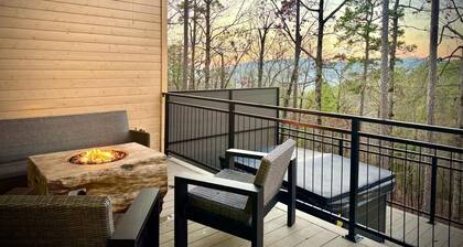 The Bramble at In the Trees, Mountaintop, Hot Tub, Fireplace, Luxury