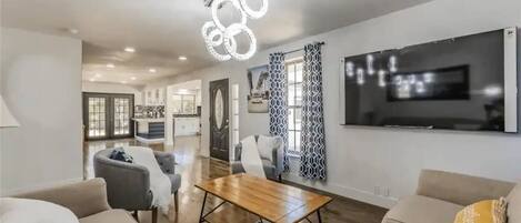 تلفزيون ذكي