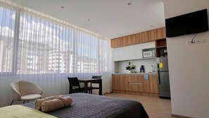 1 bedroom, iron/ironing board, WiFi, bed sheets - Brandnew cozy modern Studio in safe and trendy area in Quito North (Quito)