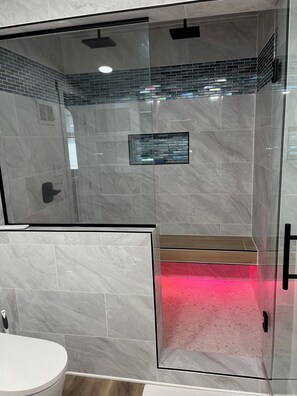 Shower, bidet, towels, soap