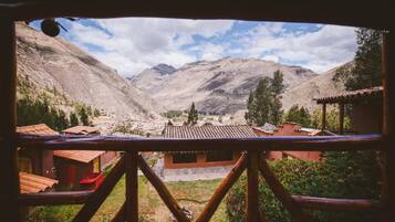 Comfort Triple Room, Courtyard View | Interior
