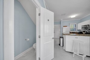 Interior - 7026 Waterfront Duck Key Villa - Sleeps 6 (Marathon)