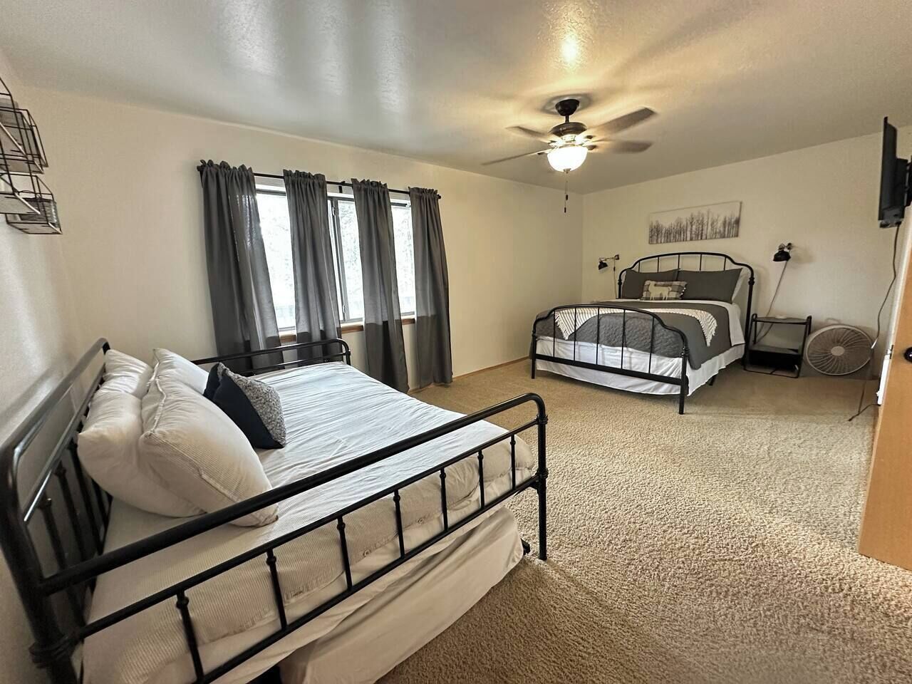 3 soverom, strykejern/-brett, reiseseng for barn og wi-fi (inkludert)