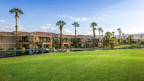 Exterior - Luxury, Fun, and Family Bliss Await at Marriott’s Desert Springs Villas 2-Bd (Palm Desert)