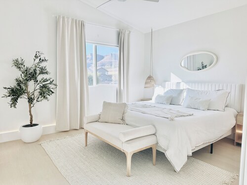 Stunning 3BR Tropical Resort-Style Home with Private Sauna & Jacuzzi Oasis