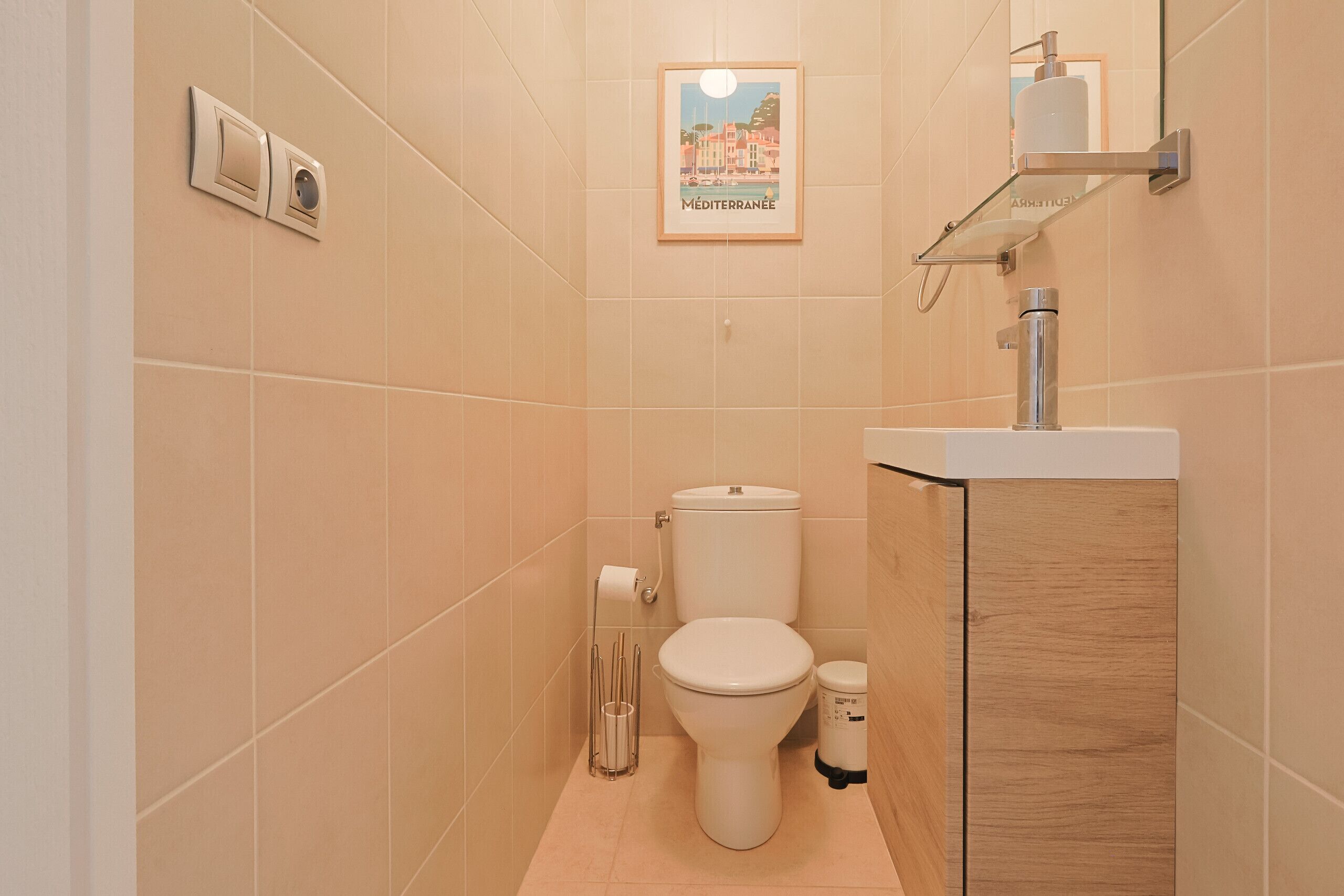 Ducha, secador de pelo, toallas