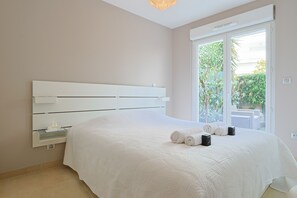 2 bedrooms, in-room safe, iron/ironing board, free WiFi - Le Maria - 2 bedroom - 2 Bath - Terrace (Cannes)