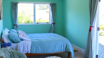 Quarto casal superior, vista para o oceano | Individualmente decorados, individualmente mobiliados