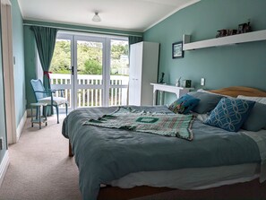 Habitación Premium doble, 1 cama de matrimonio, baño privado, vistas al jardín | Caja fuerte, decoración individual, mobiliario individual