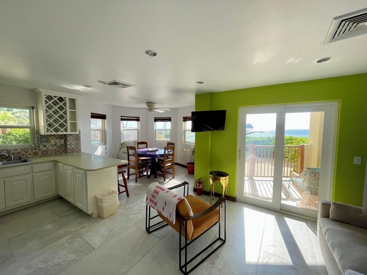 Premier Suite, 2 Bedrooms, Sea View | Living area