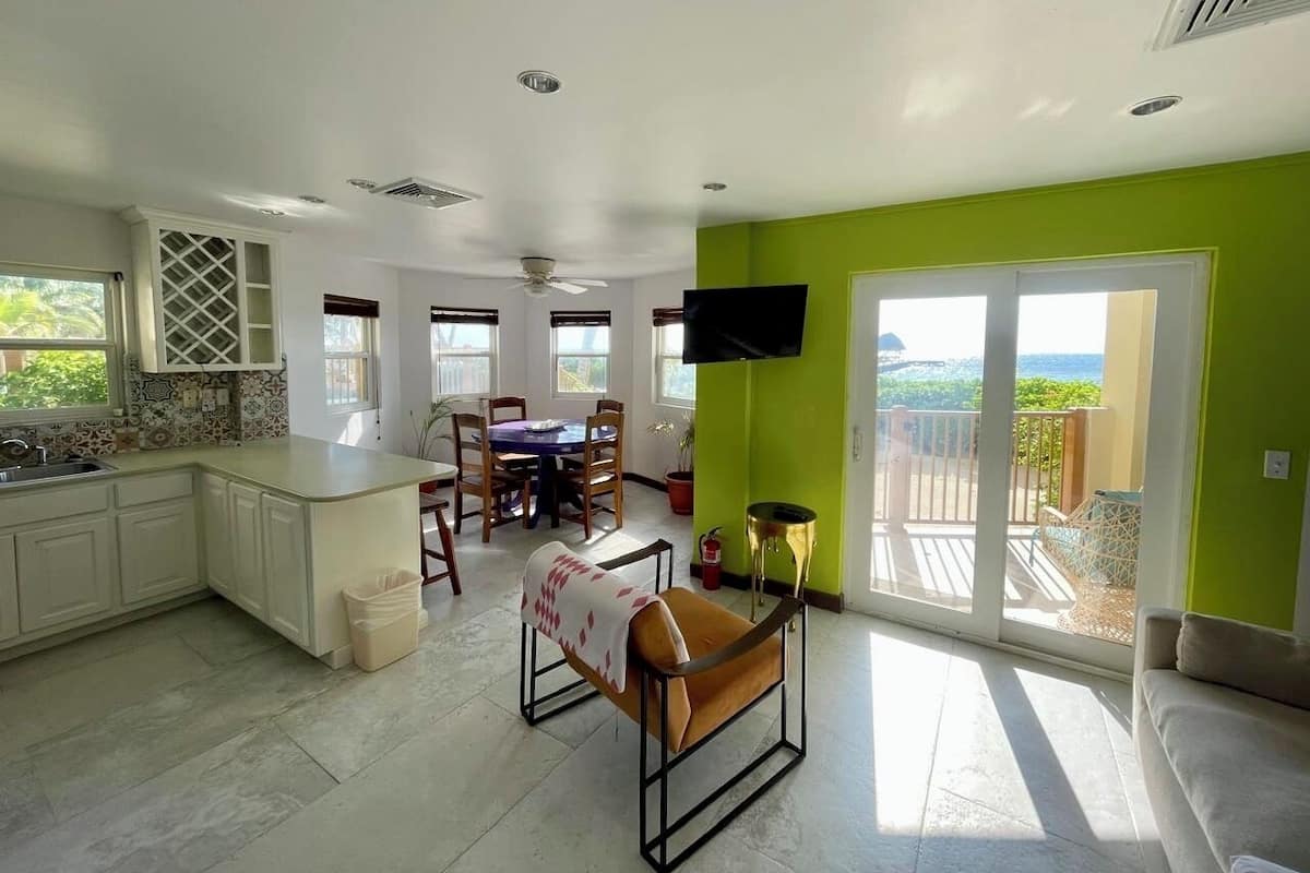 Premier Suite, 2 Bedrooms, Sea View | Living area