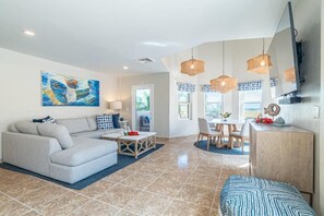 Superior Penthouse, Balcony, Sea View | Living area - Miramar Villas (San Pedro)