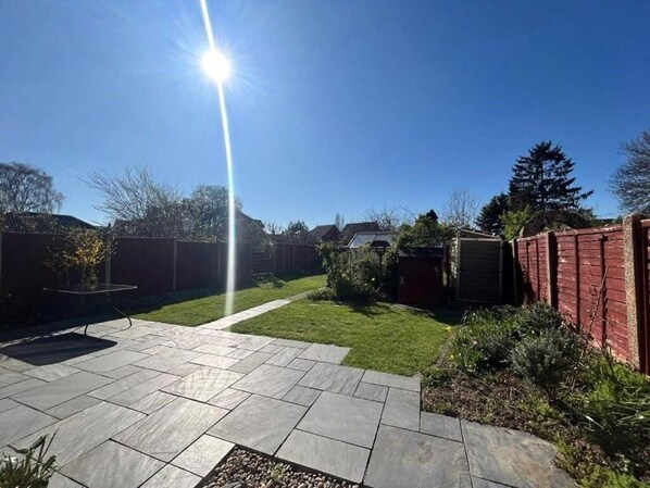 Room, 1 Bedroom | Terrace/patio - Room-the Garden View Nook (Aldershot)