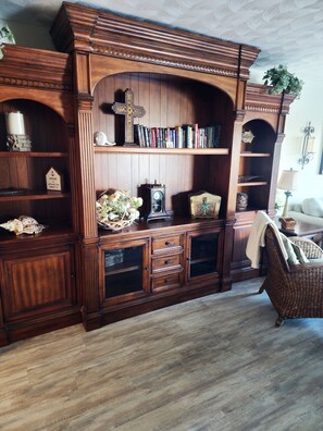 Interior - Rhythm of the Ocean corner unit with views from every room (Indian Shores)