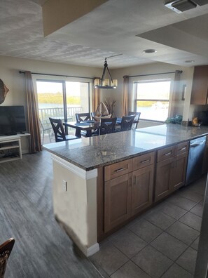 Dining - Rhythm of the Ocean corner unit with views from every room (Indian Shores)