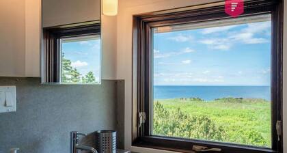 The Shipwreck House - Villa on Chaleur Bay Seaside