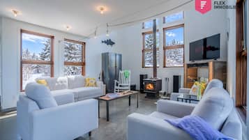 "Superbe séjour, l'emplacement est exceptionnel, le chalet est unique. Nous avons passé de merveilleuse vacances." David (Blainville)