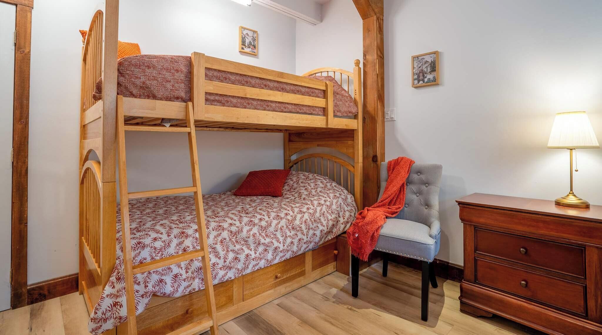 4 bedrooms, iron/ironing board, travel cot, free WiFi