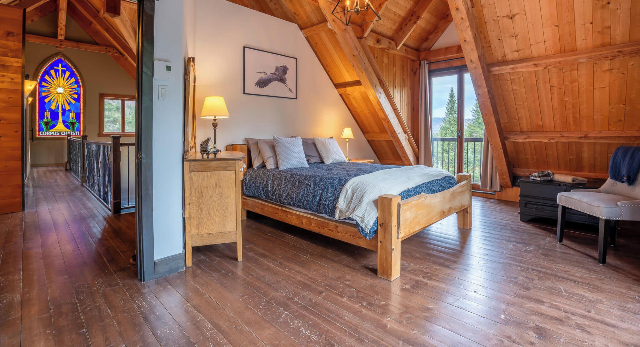 4 bedrooms, iron/ironing board, travel crib, WiFi (free)