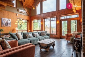 Télévision, cheminée