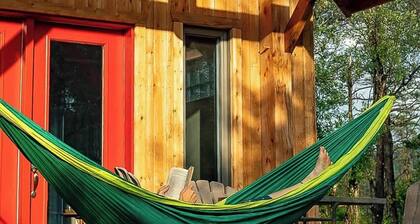 Eco-certified Rustic Tiny House with Mountain Views