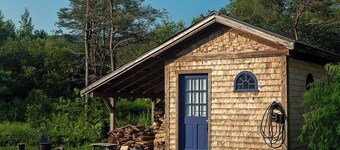 The Hermit - Rustic Ecoresponsible In the wild