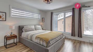 2 chambres, fer et planche à repasser, lit parapluie, Wi-Fi gratuit