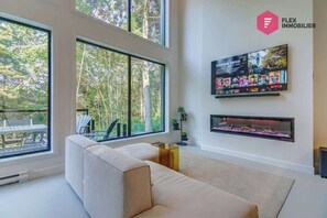 Smart TV, caminetto